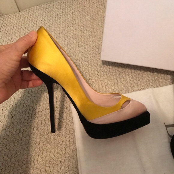 Christian Dior suede/silk pump size 38 nwt box and bag included $1750 - Picture 5 of 16